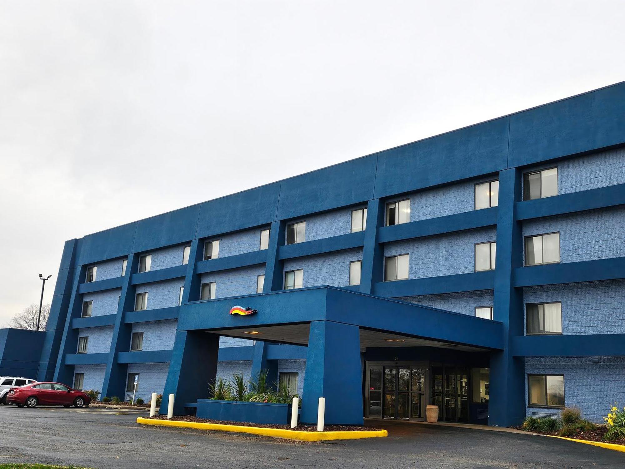 Days Inn By Wyndham Davenport Dış mekan fotoğraf